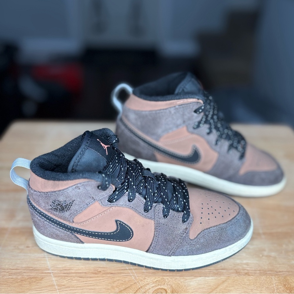 Jordan 1 'Earth Tone' | kids sz 2 | brown tan black | Like New - Picture 7 of 10